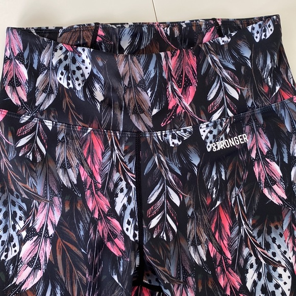 STONGER leggings and bra, Size S - Picture 8 of 10